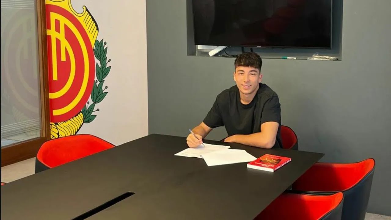 Read more about the article L-a premiat Puyol, l-a lăudat Marcel Răducanu! Cine este „urmașul” lui Louis Munteanu la CFR: are o clauză uriașă în Spania