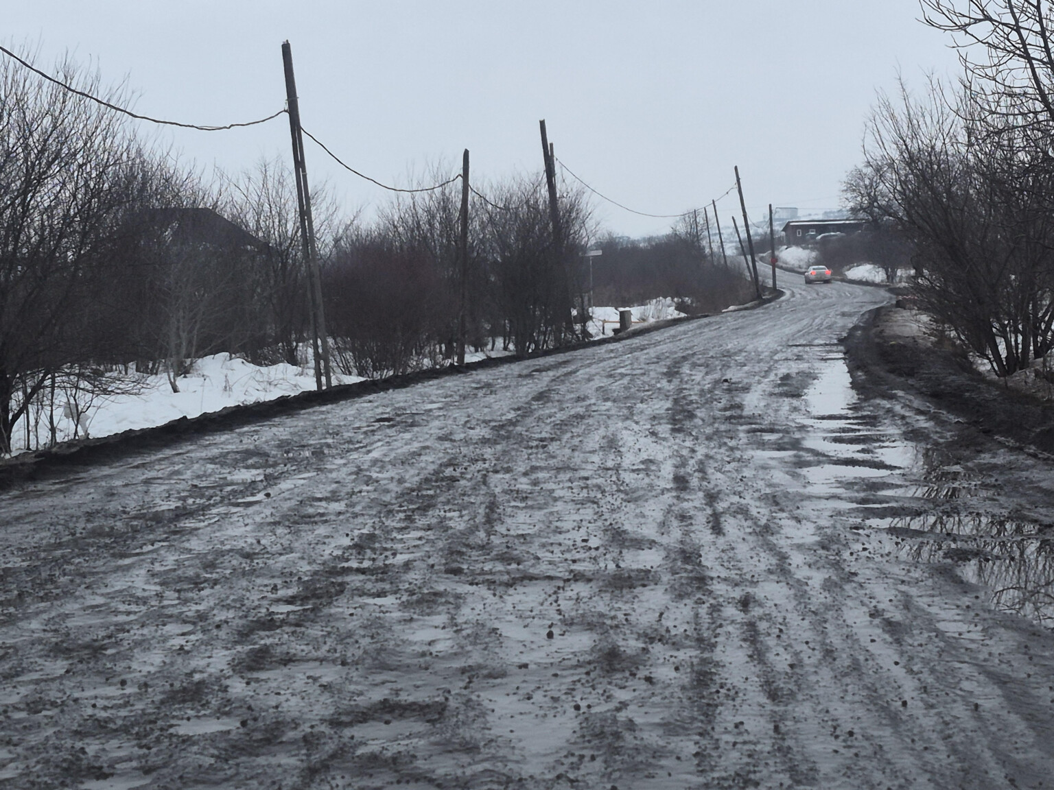 Read more about the article „Indiferență absolut revoltătoare”. Clujenii din Sopor, uitați în noroi lângă șantierul viitorului bazin de înot