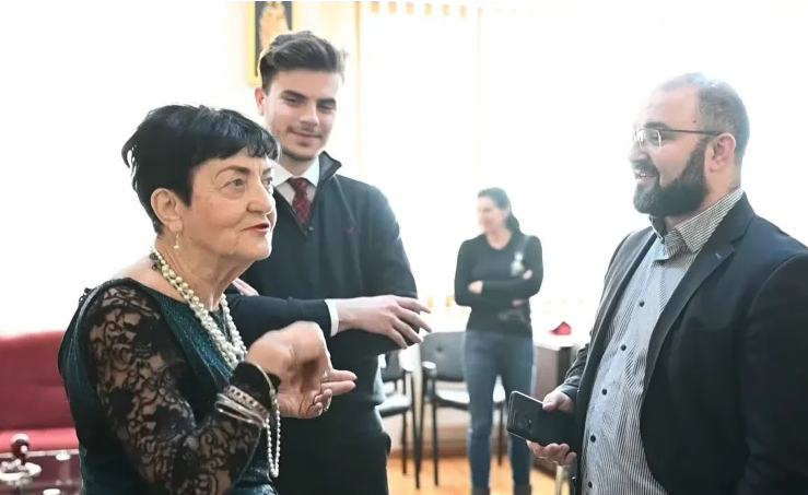 Read more about the article Cea mai în vârstă studentă din România are 90 de ani și este în ultimul an de studiu la UBB Cluj