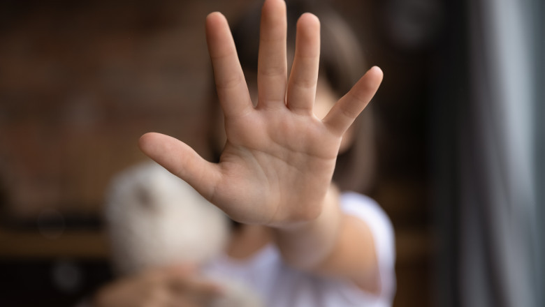 Read more about the article Arest la domiciliu pentru un fost comandant al Jandarmeriei Cluj, acuzat de agresiune sexuală asupra unei minore