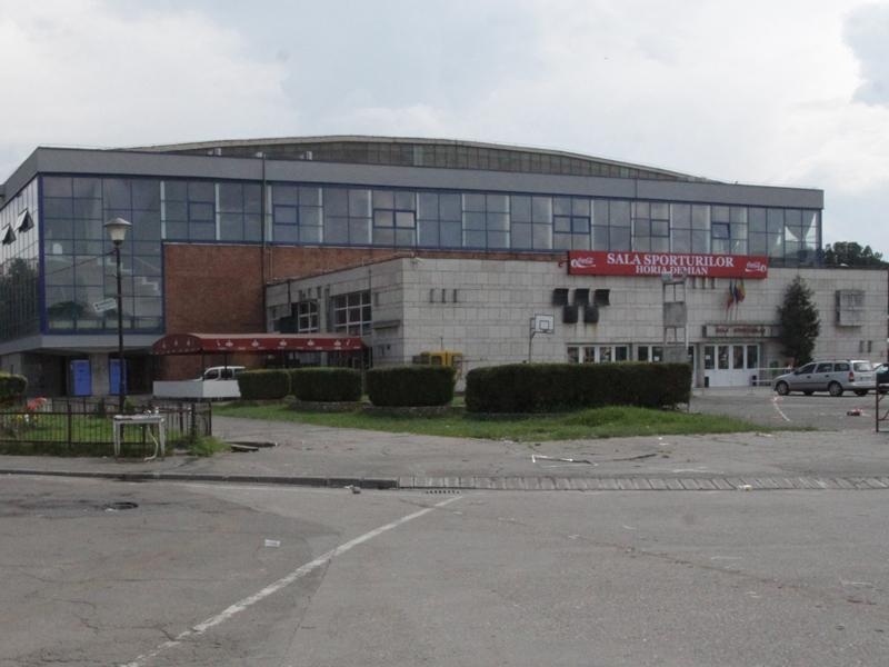 Read more about the article Sala sportivă de „Ev mediu” din Cluj pe care primăria vrea s-o modernizeze: „Trebuia făcută acum 10 ani”