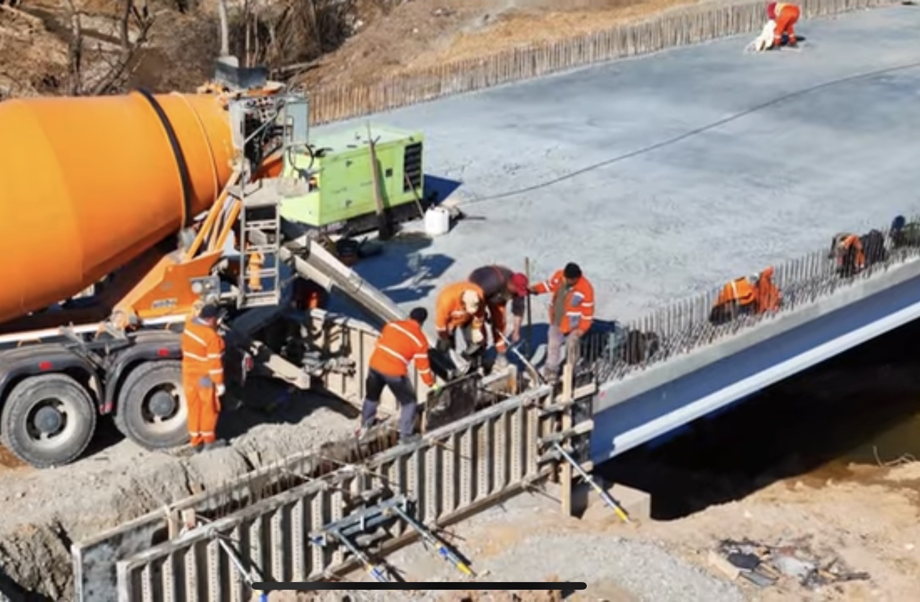 Read more about the article VIDEO – Progres vizibil pe Autostrada Transilvania: imagini noi de pe lotul Zimbor – Poarta Sălajului