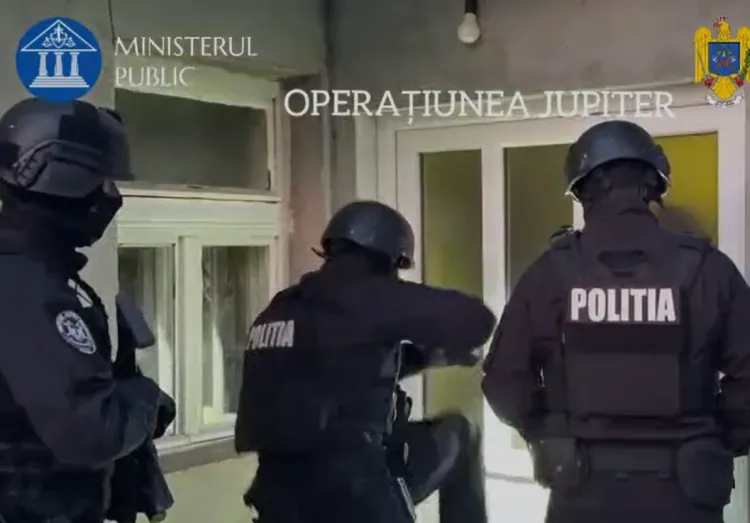Read more about the article Operațiunea „Jupiter” lovește în Cluj: captură de haine și parfumuri false de peste 120.000 de lei