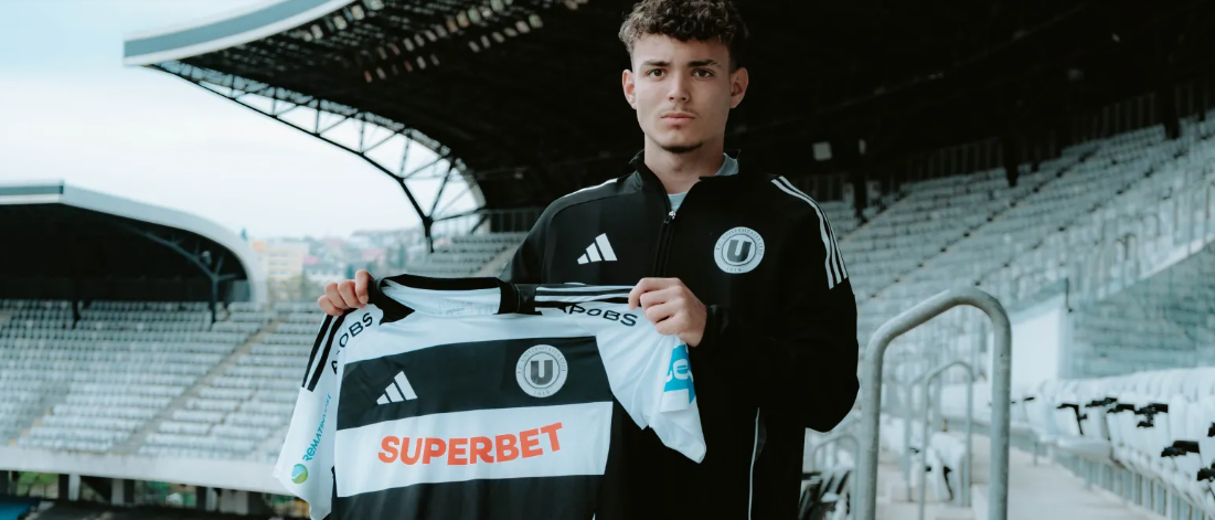 Read more about the article ”U” Cluj mizează pe viitor! Un atacant de 16 ani a semnat primul său contract de jucător profesionist