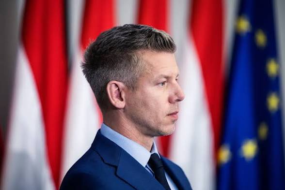 Read more about the article „Oligarhii regimului Orbán fug pe capete din țară”