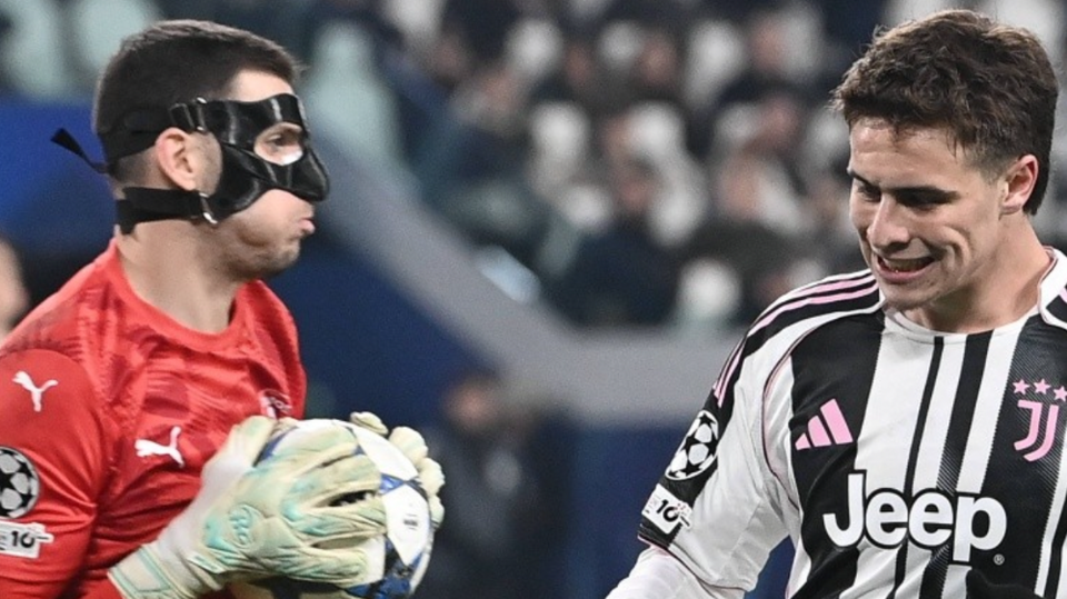 Read more about the article CE LOVITURĂ! ”U” Cluj transferă un portar din Liga Campionilor după ce a rămas fără titular