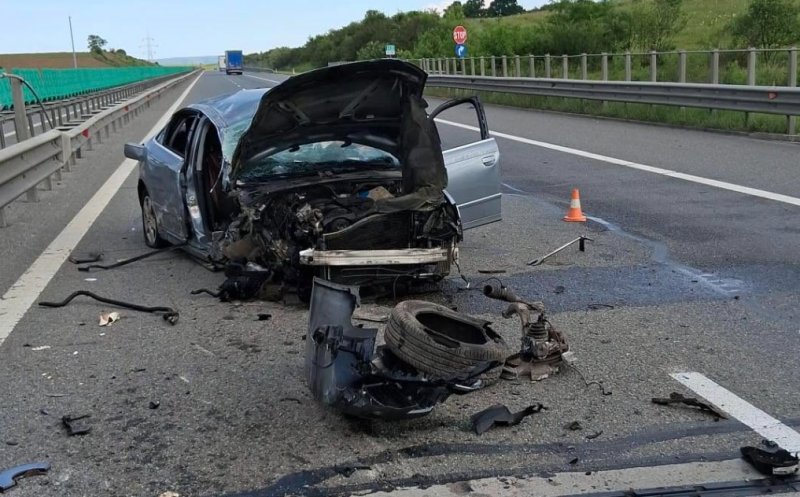 Read more about the article Accident pe Autostrada Transilvania. Un autoturism a fost făcut praf! Șoferul a scăpat ca prin miracol cu viață