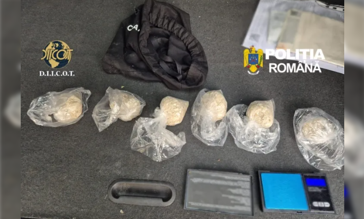 Read more about the article Tânăr de 29 de ani, arestat preventiv pentru trafic de droguri în Cluj-Napoca. Autoritățile au confiscat 12 kg de canabis