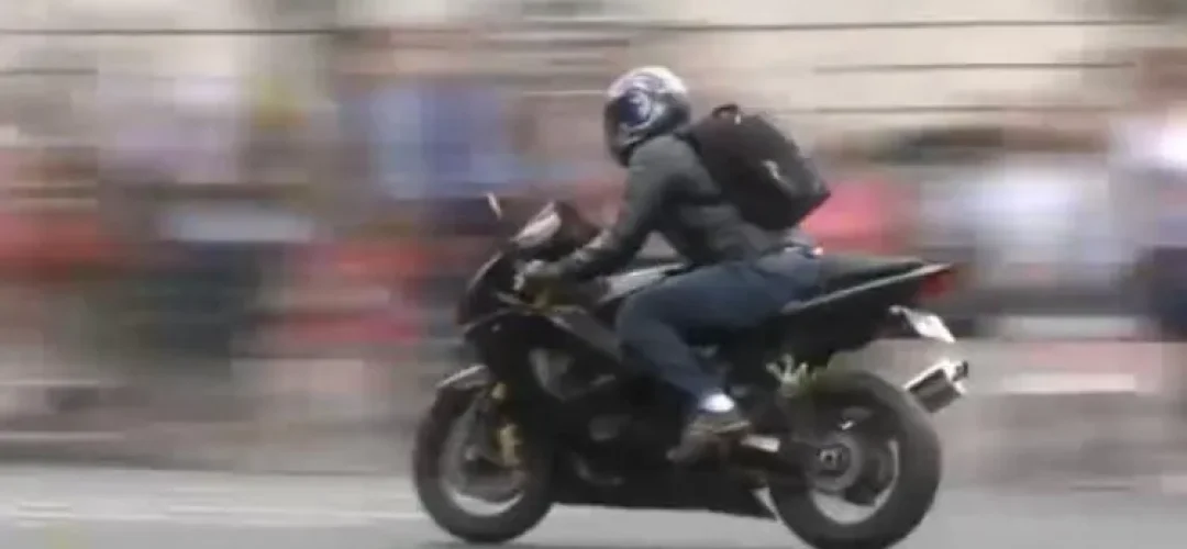 Read more about the article Un clujean le cere Poliției și RAR-ului să intensifice controalele pentru mașinile și motocicletele modificate