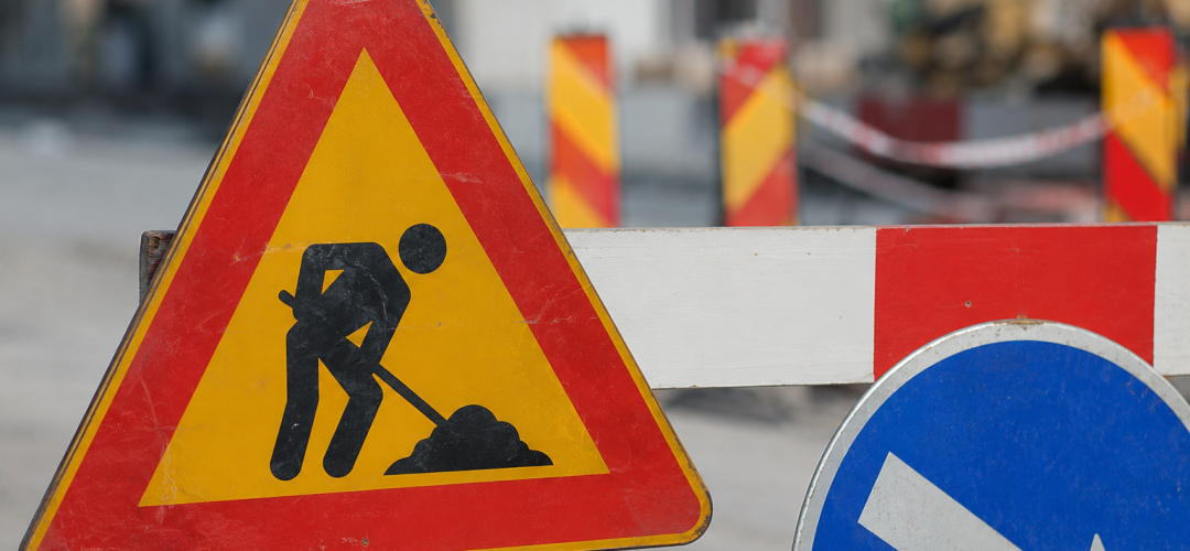 Read more about the article Clujul intră în șantier: parcări suspendate și acces blocat temporar pe mai multe străzi din municipiu