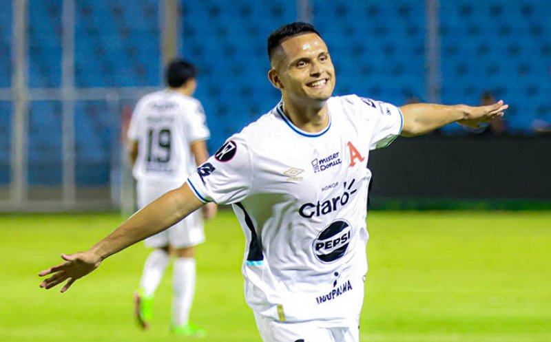 Read more about the article CFR pregătește un nou pariu: golgheterul campionatului din El Salvador