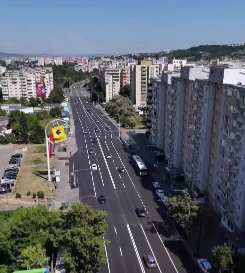 Read more about the article VIDEO. Traseu de 3,5 km de benzi dedicate transportului public în comun pe direcția Cluj – Florești. Circulația rutieră, extinsă la șase benzi