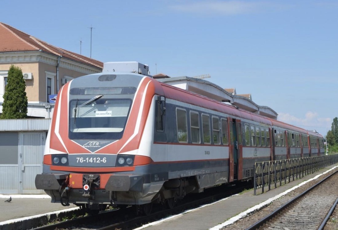 Read more about the article Trenurile ar putea reveni între Cluj și Oradea înainte de finalizarea electrificării