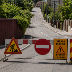 Read more about the article Veste proastă pentru conducătorii auto din Cluj: lucrările pe strada C.A Rosetti, realizate în proporție de circa 50%, deși termenul expira astăzi