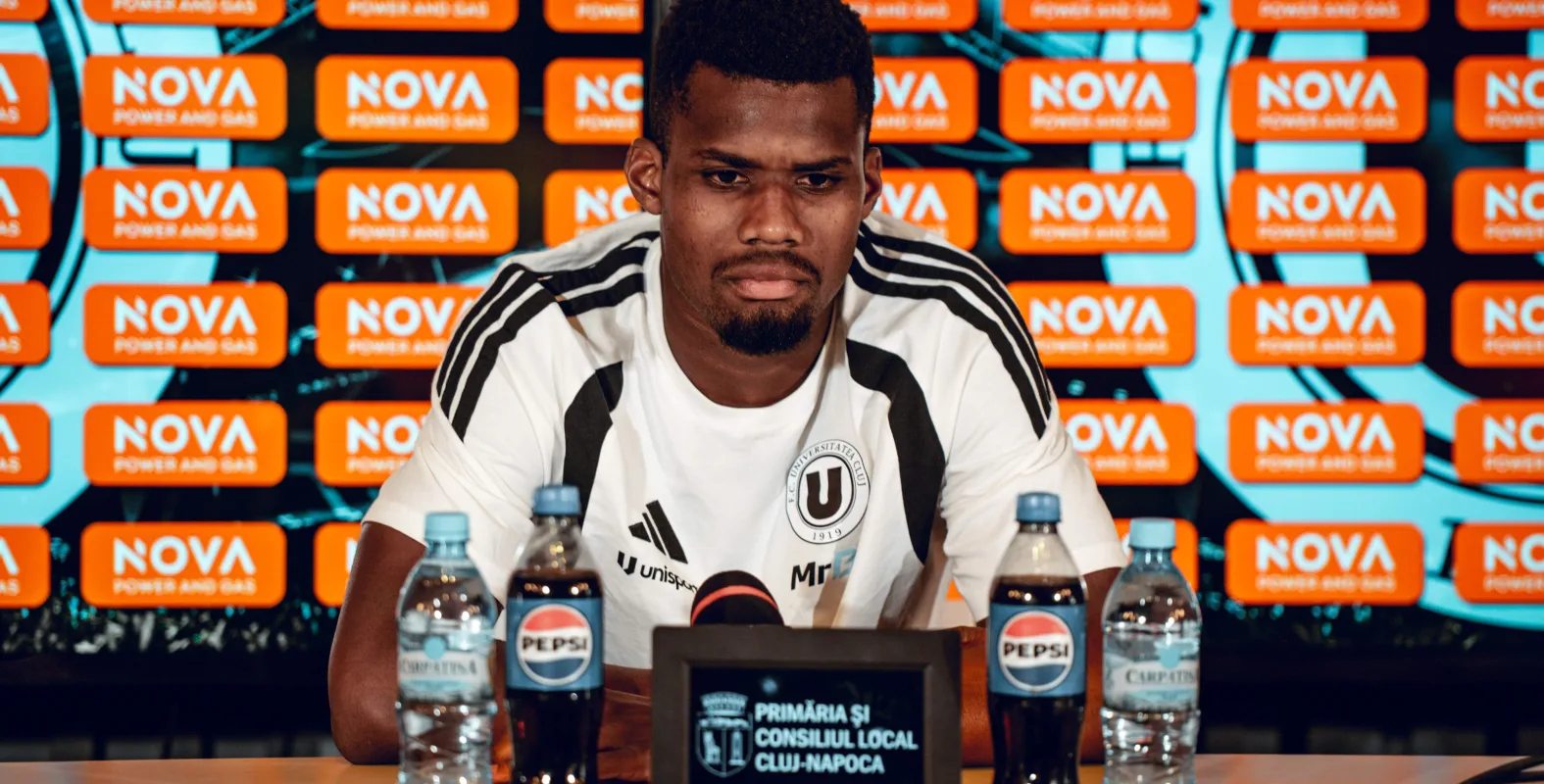 Read more about the article Poulolo, mesaj înaintea meciului cu Petrolul: „Cele două eșecuri nu ne-au afectat. Atmosfera e pozitivă!”