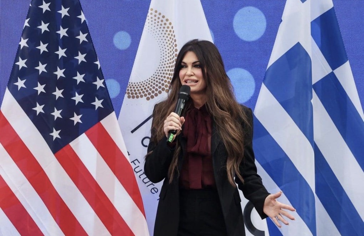 Read more about the article Ne joacă pe degete? WSJ: Ambasadoarea SUA în Grecia ar fi sugerat că Washingtonul a avut un rol în căderea Guvernului Bolojan