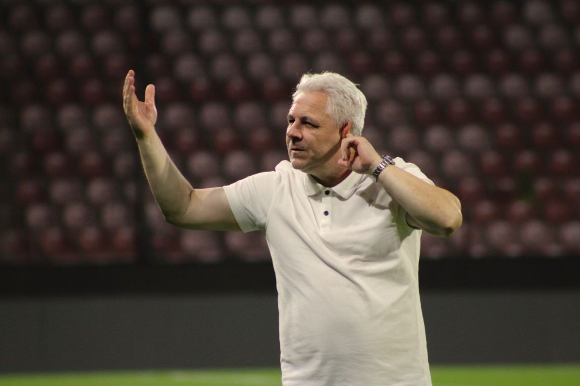 Read more about the article Marius Șumudică a tras linie la CFR! Decizia luată de antrenor după nebunia din mercato