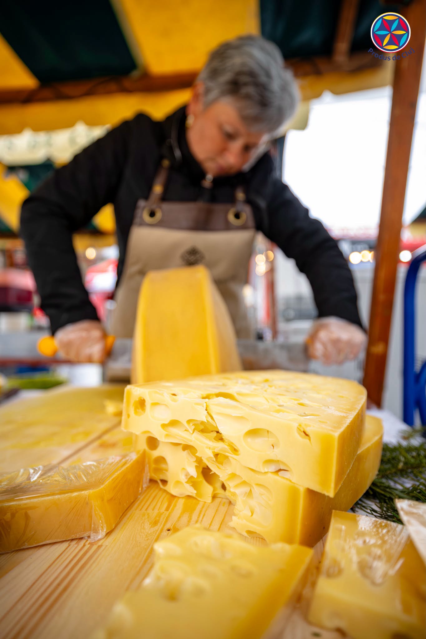 Read more about the article Piața Unirii din Cluj se transformă într-un târg al tradițiilor. 11 zile cu produse autentice, meșteșuguri și delicii locale