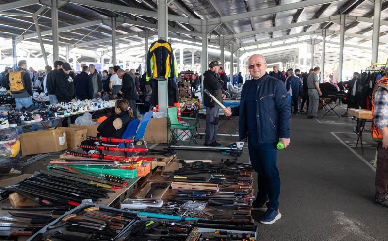 Read more about the article GALERIE FOTO. Fiind sâmbătă, Emil Boc a ales să dea o fugă până la Oser. „Oamenii de aici dau suflet acestui loc și păstrează vie o tradiție a Clujului”