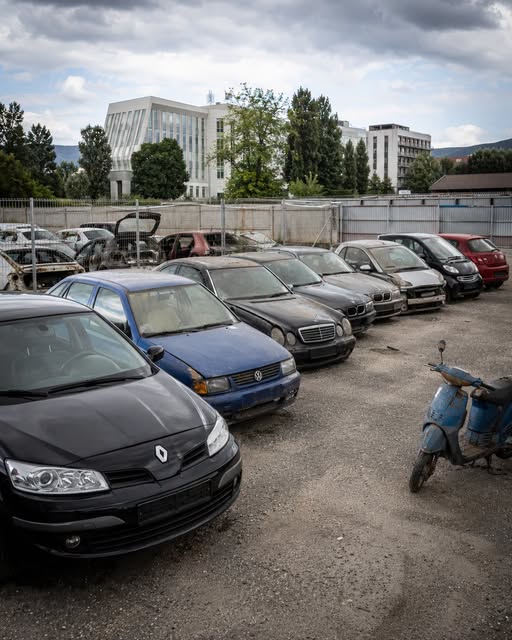 Read more about the article Licitație cu strigare organizată de Primăria Cluj-Napoca pentru circa 60 de mașini abandonate
