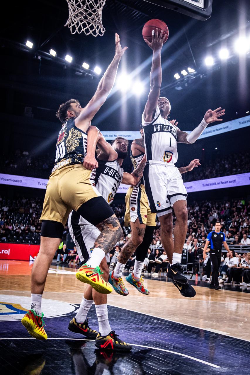 Read more about the article Victorie pentru U-BT în EuroCup! Cei peste 6.000 de suporteri de la Cluj au trăit o revenire de poveste!