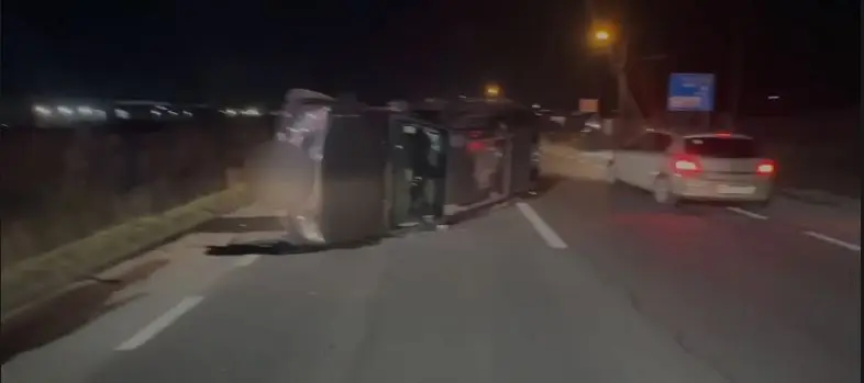 accident grav Dej - Accident grav la Dej: un șofer a rămas încarcerat