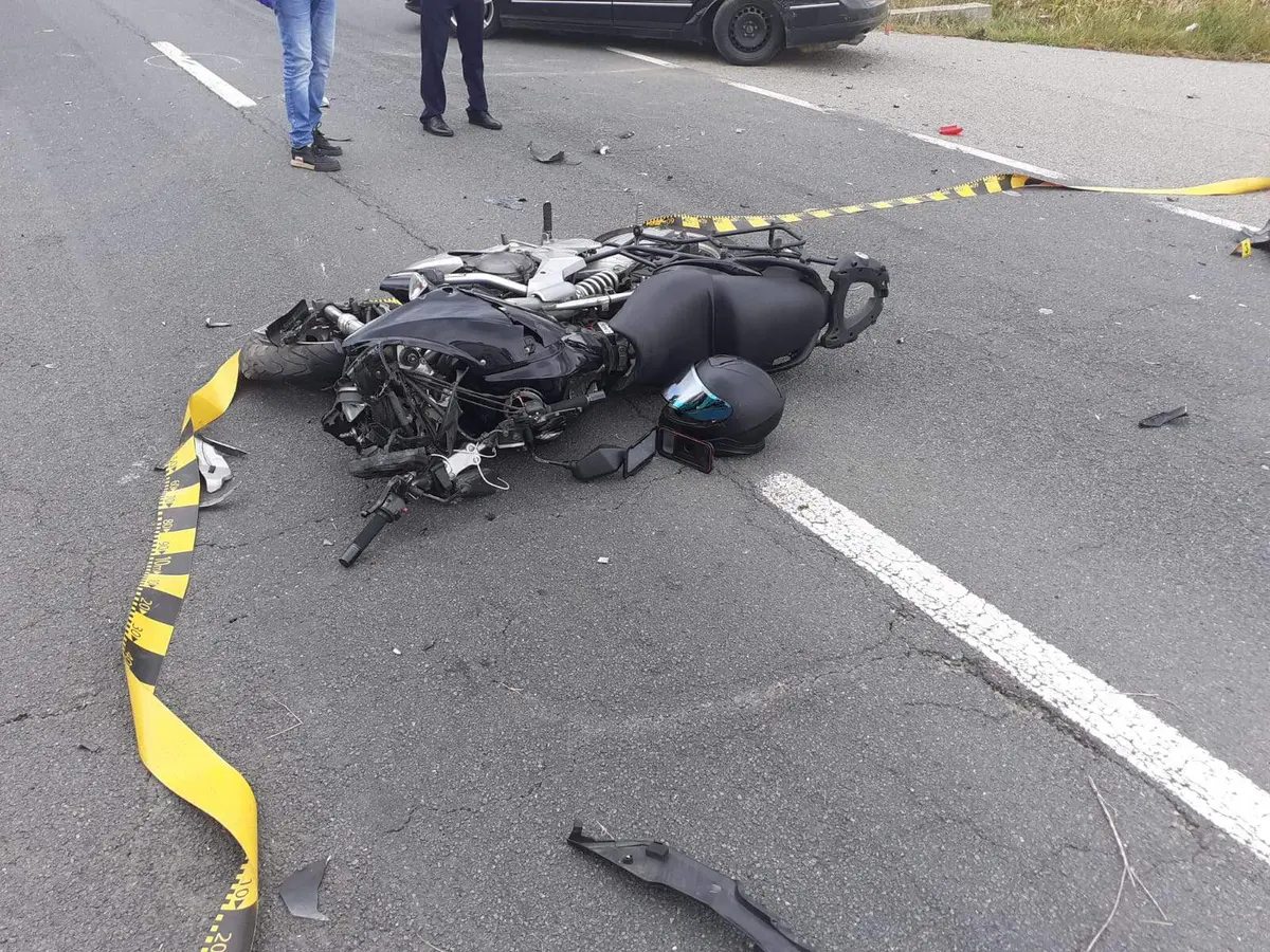 accident Calea Florești - Accident pe Calea Florești: motociclist de 19 ani, rănit într-un impact