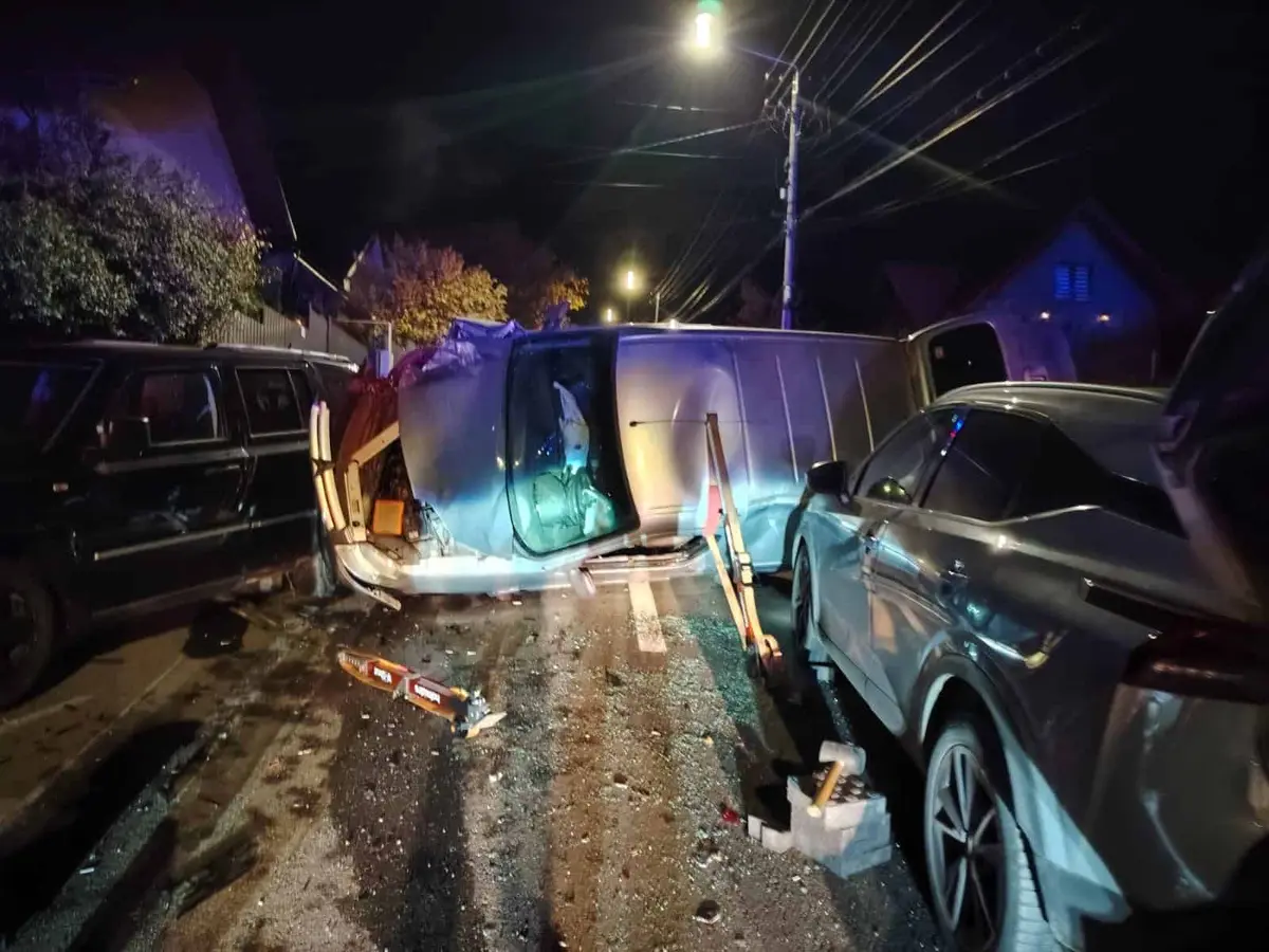 accident strada Sitarilor - Accident pe strada Sitarilor din Cluj: doi șoferi băuți