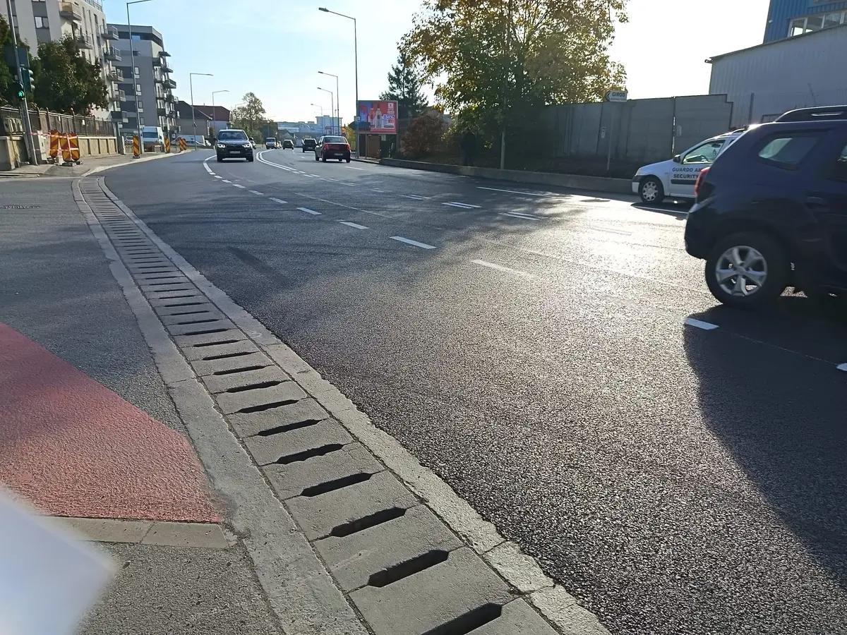 Read more about the article CALEA BACIULUI. Au fost finalizate lucrările de lărgire a șoselei în zona intersecției cu Valea Seacă