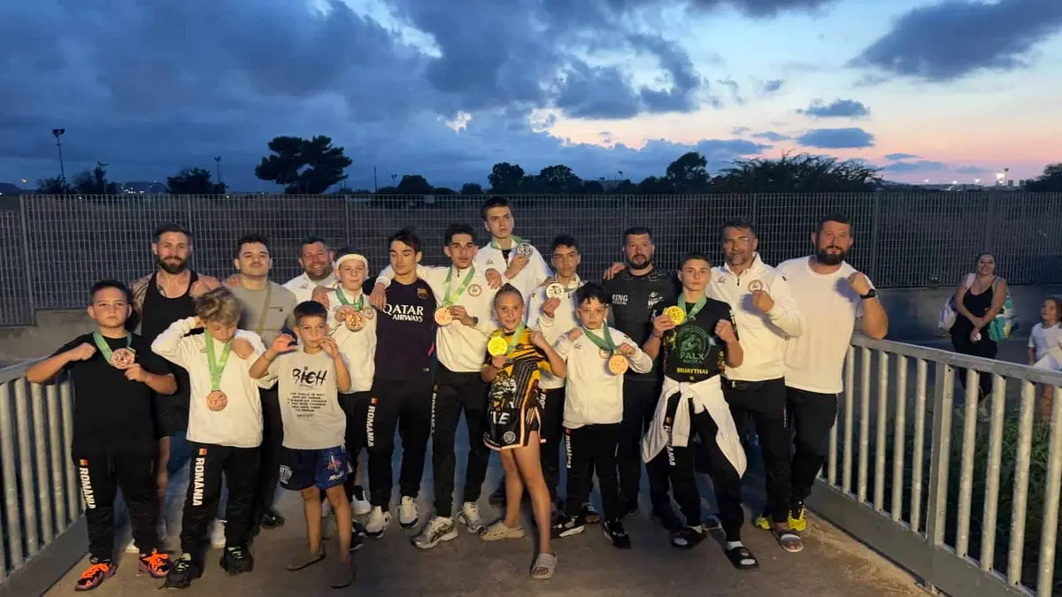 Read more about the article Campionatul european MuayThai: 11 medalii pentru România. Clujul are doi campioni