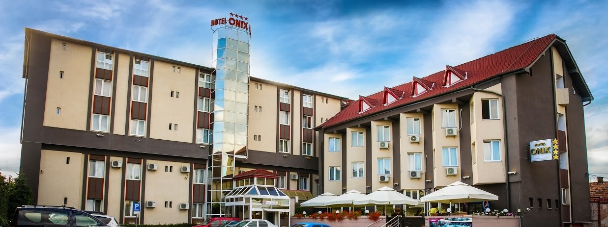 Read more about the article Fosta clădire a restaurantului Onix devine spațiu FSPAC. Lucrările costă cât hotelul