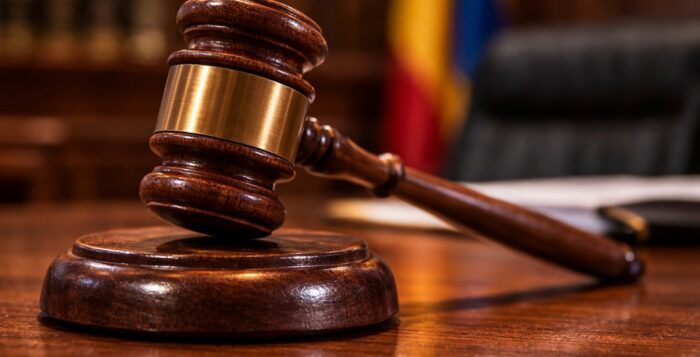 Minor de 15 ani, arestat preventiv după agresarea unui bătrân