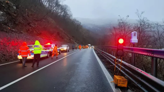 DN1F Topa Mică - Restricții pe DN1F la Topa Mică: trafic alternativ vineri
