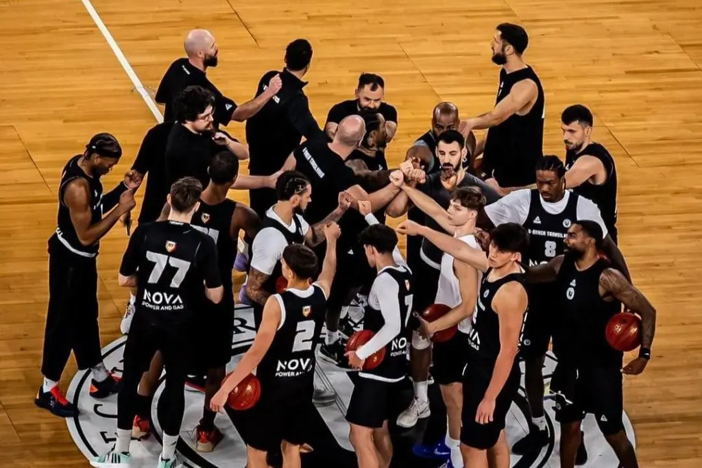 Read more about the article U-BT Cluj – London Lions în EuroCup. Oaspeții defilează în campionatul intern