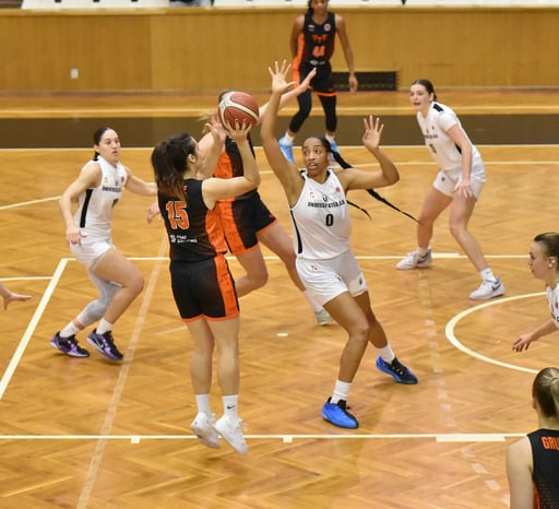 Read more about the article Universitatea Cluj, învinsă categoric de TTT Riga în FIBA EuroCup. A doua înfrângere în grupă pentru baschetbalistele clujene