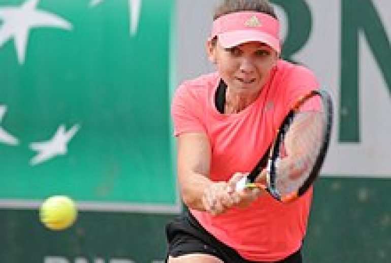 220px-Simona_Halep_(19146806893)