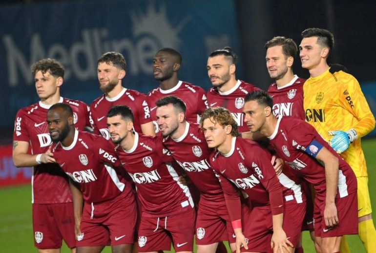 CFR Cluj V Universitatea Cluj - Romanian Superliga Maximilian Mihai Popa, Paulino Mario Jorge Malico, Matei Christian Ilie, Sheriff Sinyan, Aly Abeid, Damjan Djokovic, Karlo Muhar, Meriton Korenica, Lorenzo Biliboc, Andrei Ioan Cordeaa, and Alibek Aliev of CFR Cluj pose during the Liga 1 football game between CFR Cluj and U Cluj in Cluj-Napoca, Romania, on February 7, 2025. Cluj-Napoca Romania PUBLICATIONxNOTxINxFRA Copyright: xAlexxNicodimx originalFilename:nicodim-cfrclujv260207_npwKX.jpg