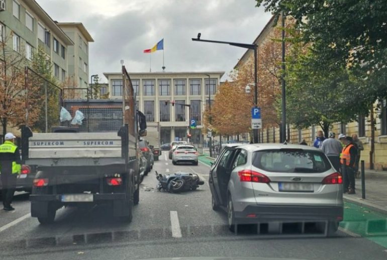 Accident scuter strada Petru Maior