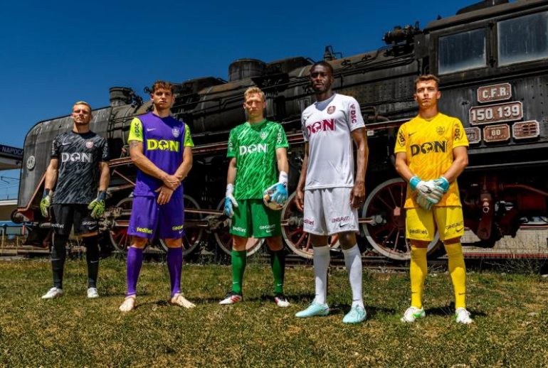 Echipament CFR Cluj-3