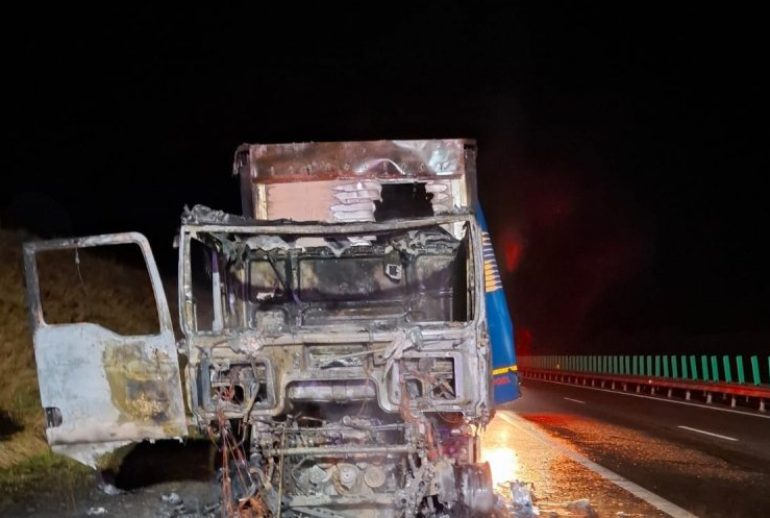 Incendiu TIR Autostrada Transilvania