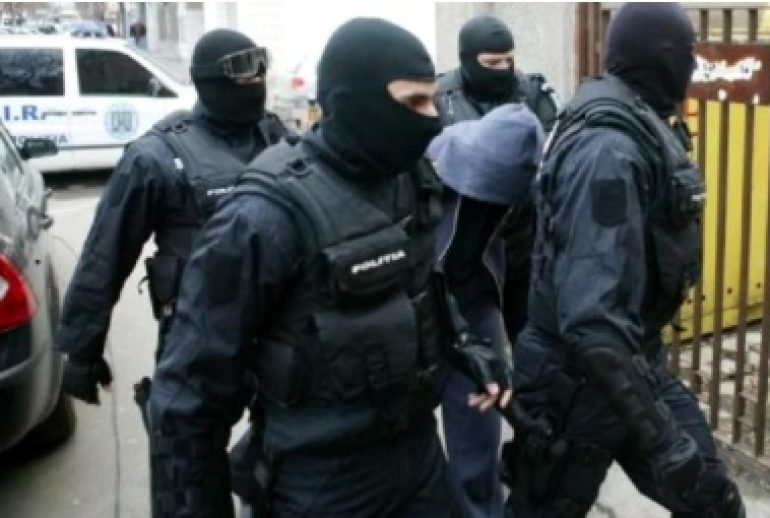 Politisti Serviciul Actiuni Speciale