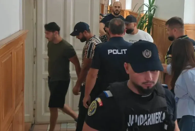 Atac ambulanță Recea-Cristur: cinci inculpați, sub control judiciar