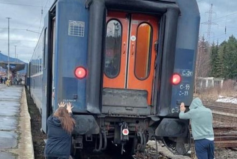 defect locomotiva