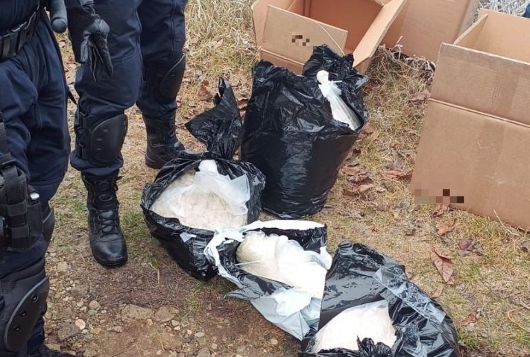 saci cu droguri