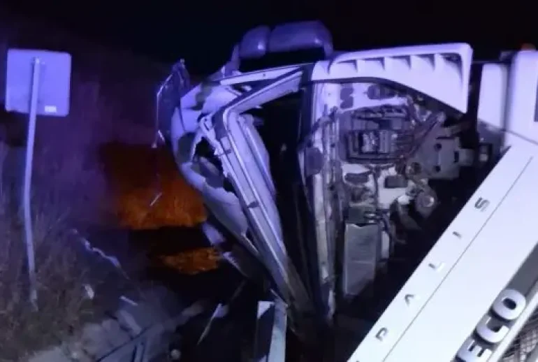 TIR răsturnat autostradă - TIR răsturnat pe autostrada A3, în zona Nădășel